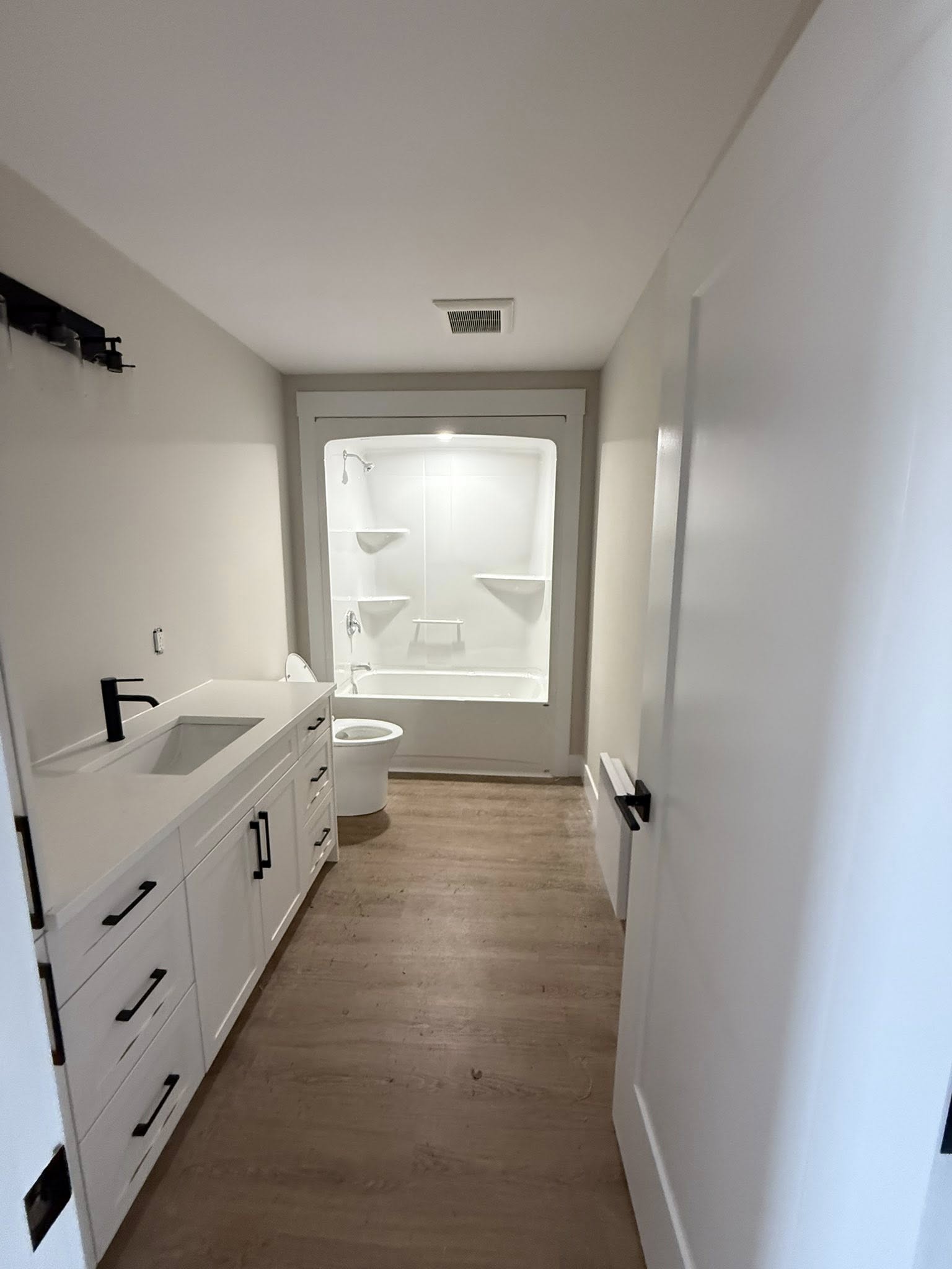 painting cabinets bathroom